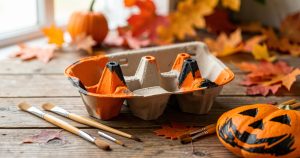 Manualidades de Halloween con hueveras para niños